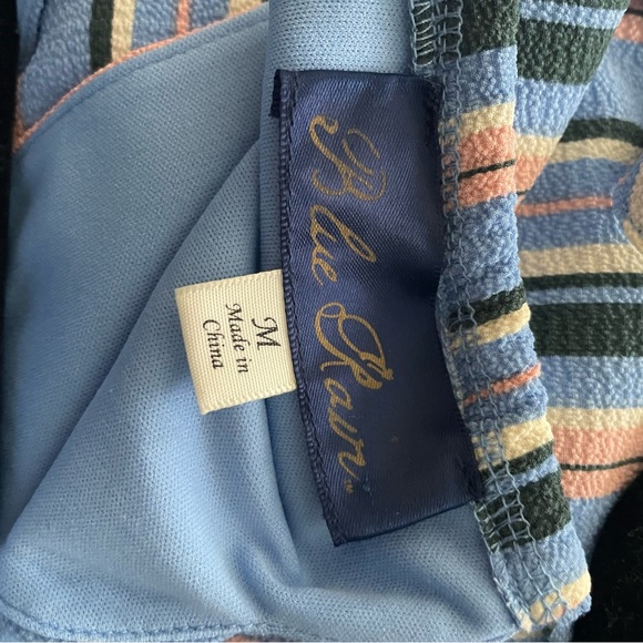 Francesca’s stripe scallop romper - Picture 4 of 4